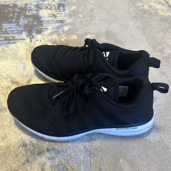 APL black womens sneakers size 8 - Picture 6 of 10